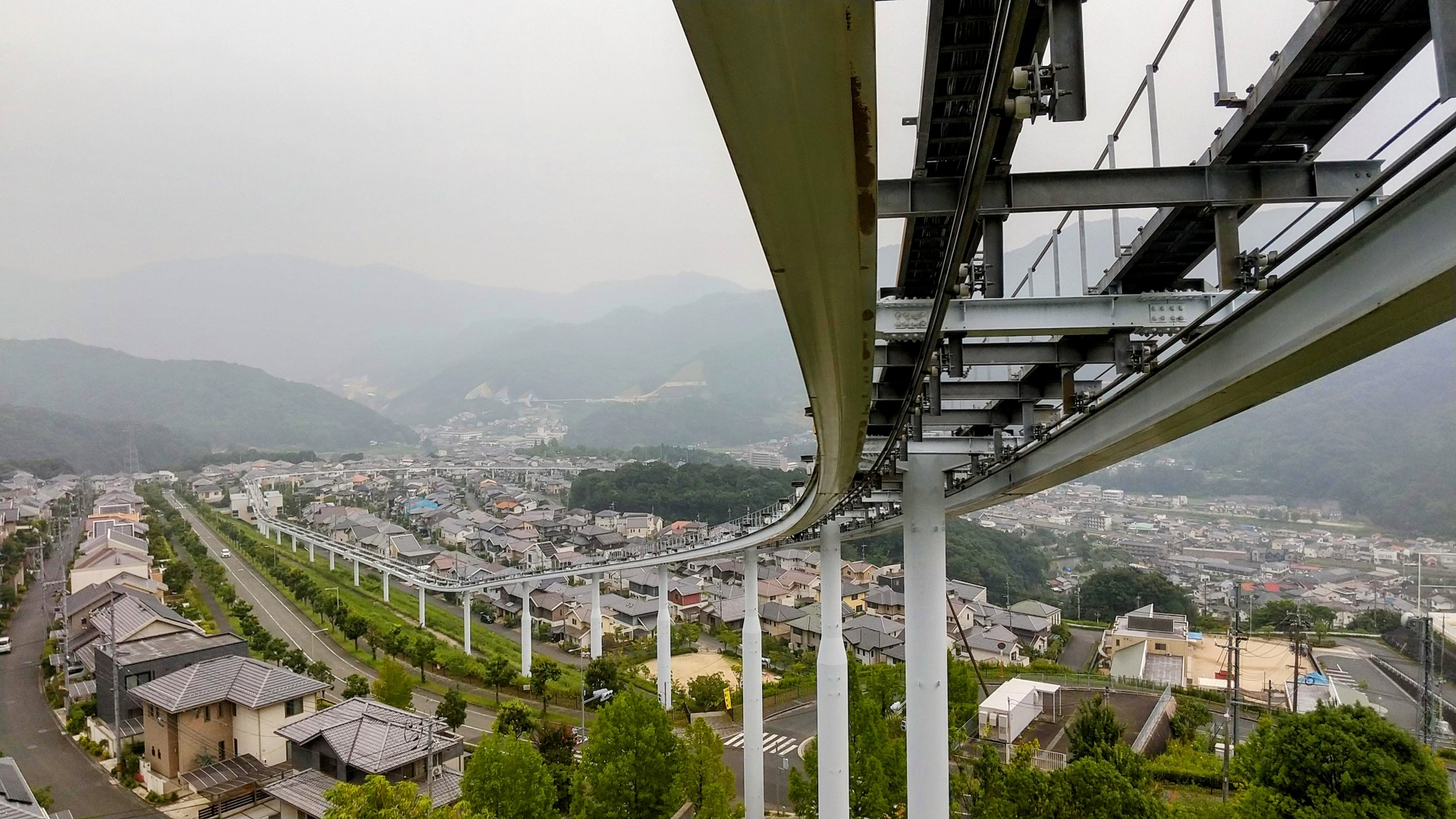 瀬野・中野エリアの住宅街への代車配送